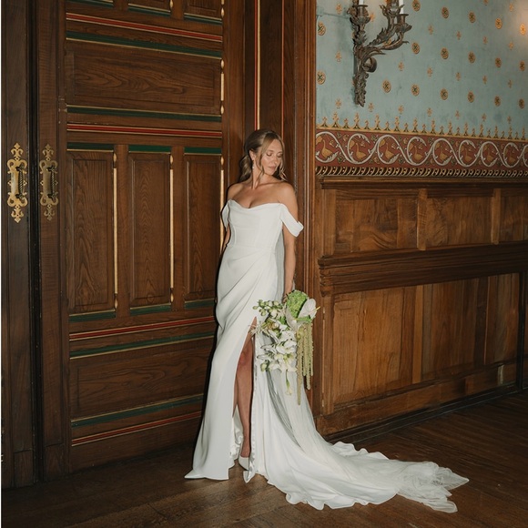 Nicolette - Picture 2 of 9